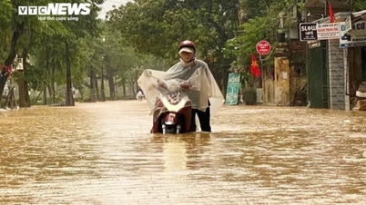 ព្យុះលេខ ១៥ កូតូ ចុះខ្សោយទៅជាតំបន់ត្រូពិច ភ្លៀងធ្លាក់ខ្លាំងហៀបនឹងវាយលុកតំបន់កណ្តាល