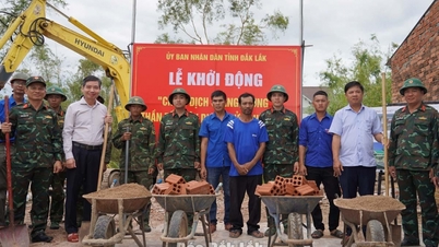 Ο Ντακ Λακ ξεκίνησε την «Εκστρατεία Κουάνγκ Τρουνγκ» για την ταχεία κατασκευή σπιτιών για τους ανθρώπους στις πληγείσες από τις πλημμύρες περιοχές.