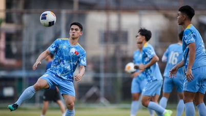 การฝึกซ้อมครั้งแรกของ U.23 เวียดนามในประเทศไทย ข้อเท็จจริงที่ไม่ค่อยมีใครรู้เกี่ยวกับสนาม: VFF รีบออกมาพูด