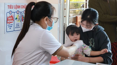 Thap Muoi Commune Health Station organiseert vitamine A-drinken voor kinderen