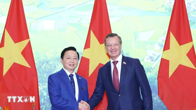 ویتنام روس کے ساتھ تمام شعبوں میں تعاون کو فروغ دینے کے لیے تیار ہے۔