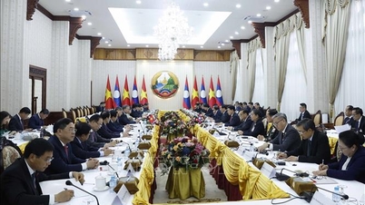 جنرل سکریٹری ٹو لام نے لاؤ کے وزیر اعظم Son-xay Siphan-don سے ملاقات کی۔