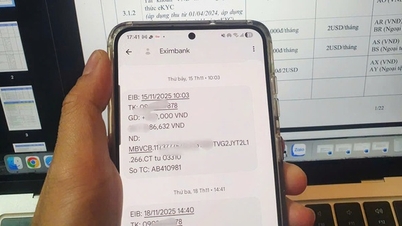 Lại tranh cãi ngân hàng thu phí quản lý tài khoản