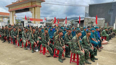 Gia Lais provinsiella militärkommando inledde en kampanj för att återuppbygga hus åt människor som rasat efter översvämningar.