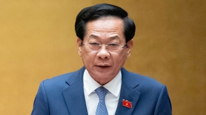 Minister of Home Affairs responds to the basis for accepting young cadres into the commune-level civil service payroll