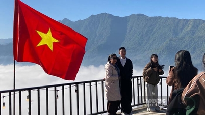 Dien Bien es increíblemente hermoso en la temporada de caza de nubes.