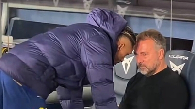 রাফিনহাকে সান্ত্বনা দেওয়ার জন্য যে বিষণ্ণ চিত্র তৈরি করেছিল, তার কথা হানসি ফ্লিক বলেন