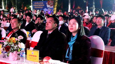 Đêm nhạc ấn tượng hưởng ứng 35 năm Việt Nam ứng phó với HIV/AIDS