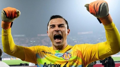 El portero indonesio brilla en la Serie A y los medios italianos lo colman de elogios.