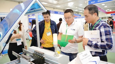 نئی پالیسی ڈیجیٹل ٹیکنالوجی کی پیش رفت کے لیے راہ ہموار کرتی ہے۔