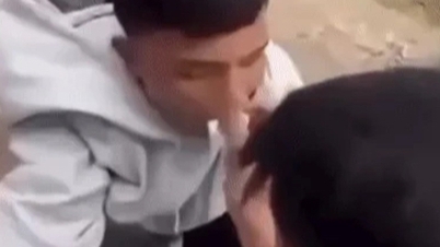 Un elev a fost bătut de o bandă, având „obiecte sensibile” îndesate în gură, o situație șocantă.