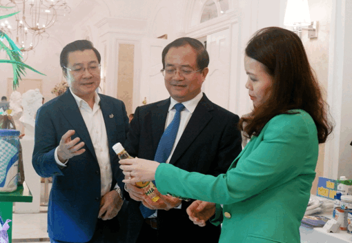 Promoting year-end exports