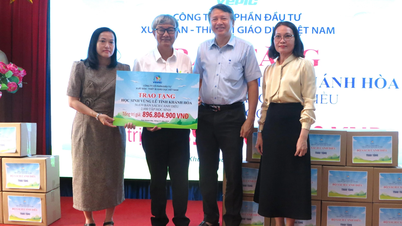 حصلت إدارة التعليم والتدريب في خانه هوا على أكثر من 56600 نسخة من كتب Canh Dieu لدعم الطلاب في المناطق المتضررة من الفيضانات.