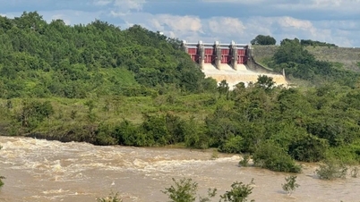 Operação de "redução do nível da água" no reservatório da usina hidrelétrica de Srepok...