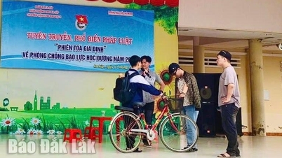 بیش از ۱۲۰۰ دانش‌آموز دبیرستان Ea Sup در دادگاه آزمایشی خشونت در مدرسه شرکت می‌کنند