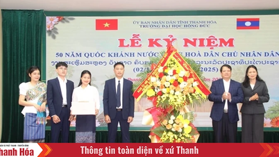 ہانگ ڈک یونیورسٹی لاؤ پیپلز ڈیموکریٹک ریپبلک کے قومی دن کی 50 ویں سالگرہ منا رہی ہے