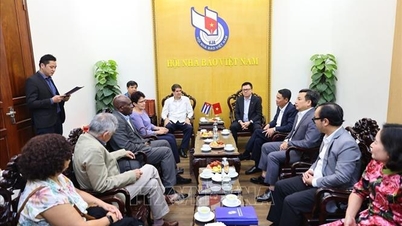 ベトナムとキューバの報道機関が協力を強化し、デジタル変革の経験を共有