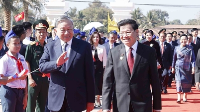 O Secretário-Geral participa da inauguração do Parque da Amizade Laos-Vietnã.