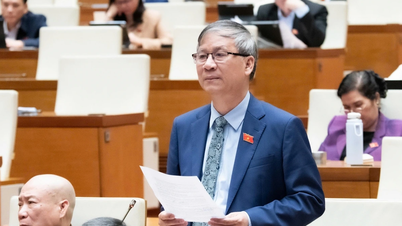 Delegasi Majelis Nasional: Buku pelajaran umum harus standar, modern, dan dijiwai dengan budaya Vietnam.