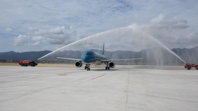 Vietnam Airlines Corporation mengoperasikan rute penerbangan Kota Ho Chi Minh-Dien Bien-Hanoi