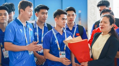 U22 Việt Nam tới Thái Lan, tự tin tranh HCV SEA Games 33