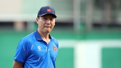 キム・サンシク監督はU22ラオスとの試合前に考えを巡らす