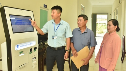 Servindo o povo, Vinh Hoa Hung deixa sua marca.