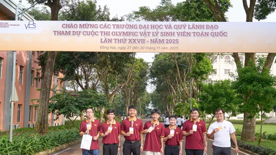 นักศึกษาจากมหาวิทยาลัย MIT ประสบความสำเร็จอย่างน่าประทับใจในการแข่งขันฟิสิกส์โอลิมปิกนักศึกษาแห่งชาติ ประจำปี 2568