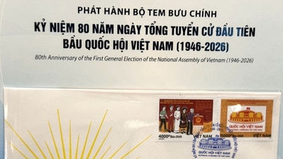 Lançamento da série de selos comemorativos dos 80 anos da Assembleia Nacional do Vietnã.
