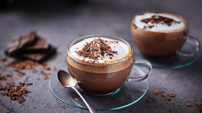 מחירי הקפה היום 3 בדצמבר 2025: המחירים בעולם יורדים בחדות עקב לחץ הקציר