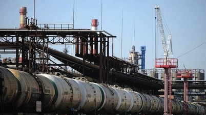 قیمت بنزین RON95 به 20،000 دونگ ویتنام کاهش یافت، قیمت جهانی نفت بیش از 1 درصد کاهش یافت