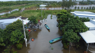 Rumah tangga miskin dan hampir miskin yang terkena dampak bencana alam di Ca Mau menerima dukungan sebesar 1 juta VND.