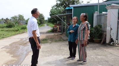 Núcleo de integração comunitária na vila de Thong Nhat