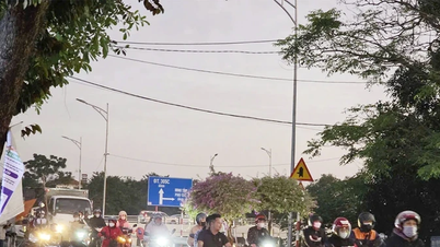 विन्ह फु ब्रिजहेड क्षेत्र में यातायात जाम