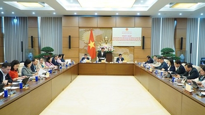 लोगों को समृद्ध, देश को मजबूत तथा लोगों को समृद्ध और खुशहाल जीवन प्रदान करने के सर्वोच्च लक्ष्य को प्राप्त करने के लिए 3 राष्ट्रीय लक्ष्य कार्यक्रमों को एकीकृत करना।