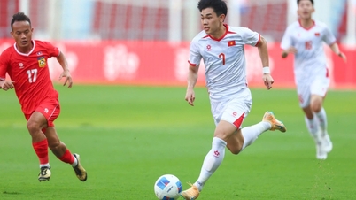 U22 Vietnam 1-1 U22 Laos (första halvlek): Dinh Bac inledde målskyttet