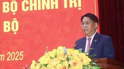 החבר פאן טאנג אן מכהן בתפקיד מזכיר ועדת המפלגה המחוזית של קאו באנג