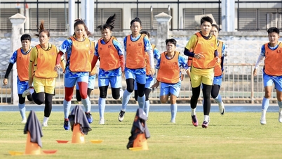 Saluran baharu menyiarkan perlawanan pasukan wanita Vietnam menentang Malaysia: Berlatih di bawah terik matahari, masih berjalan dengan sangat baik