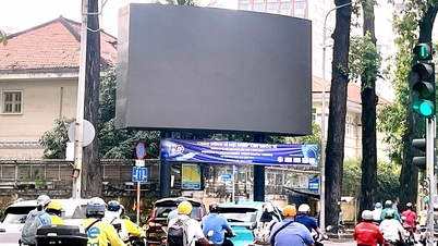 Das Pasteur-Institut, ein Relikt, „schreit um Hilfe“, weil es von Werbung erdrückt wird: Zwei von drei Säulen müssen abgebaut werden.
