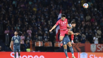 Kelab Bola Sepak Polis Hanoi seri dengan Buriram United dalam Liga Juara-Juara Asia Tenggara.
