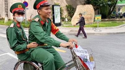 العلاقة الدافئة بين العسكريين والمدنيين في المستشفى