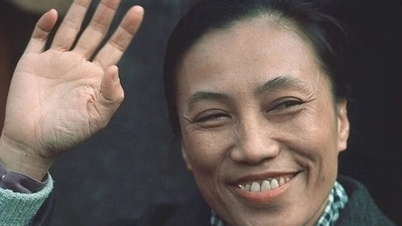 Ai là người phụ nữ đầu tiên giữ chức Phó Chủ tịch nước và Bộ trưởng hai bộ lớn?