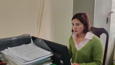 Exemplary female village chief of Ea Kiet commune