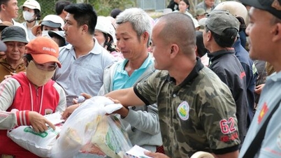 'Nghĩa đồng bào' trong họa thiên tai