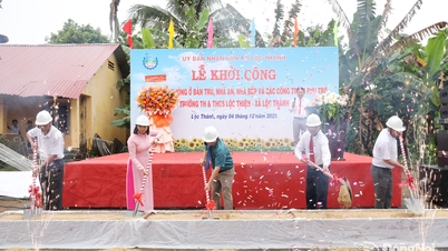 Loc Thanh نے سرحدی علاقوں میں طلباء کے لیے ایک ہاسٹل اور ڈائننگ ہال کی تعمیر شروع کی۔