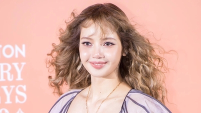 리사의 사랑스러운 라푼젤 스타일이 화제를 모으고 있다.