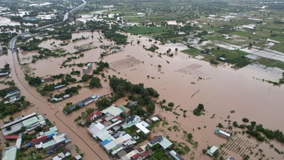 ارتفعت منسوب الفيضانات، وأجلت السلطات العديد من المناطق في شرق لام دونج من السكان على وجه السرعة ليلاً