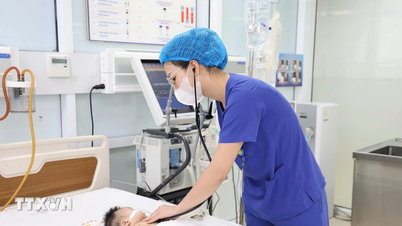 Phu Tho: Timely emergency treatment for a 2-month-old girl with respiratory failure and severe pneumonia