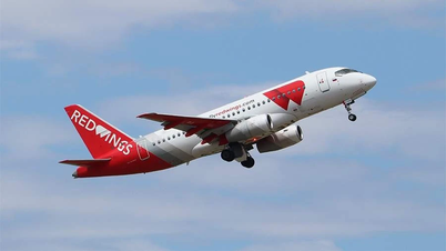 Vliegtuig met 425 mensen aan boord maakt noodlanding in Rusland vanwege motorbrand