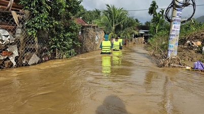 홍수가 복잡해지면서 칸호아는 긴급히 주민 대피를 요청했습니다.